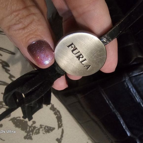 Furla Blk Crocodile Italian Leather Satchel Handbag EUC w/ Twilly - Picture 13 of 13